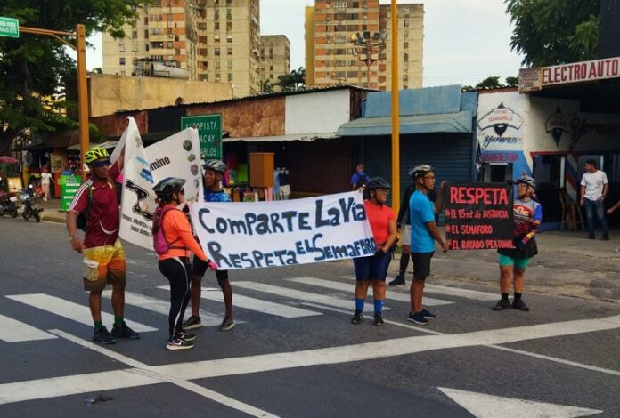 Campaña de concienciación vial por ciclistas de Carabobo