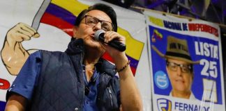 Fernando Villavicencio estaba de segundo lugar en las encuestas.