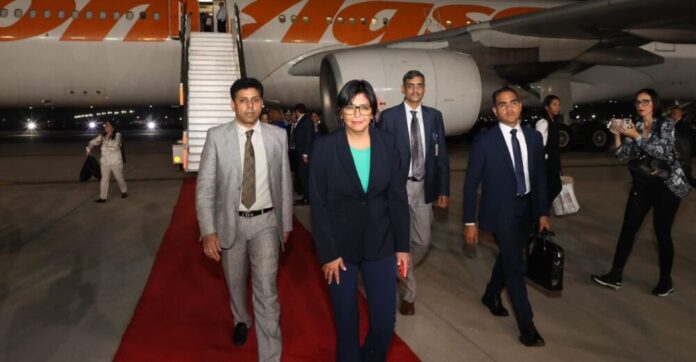 Delcy Rodríguez viaja para fortalecer cooperación bilateral