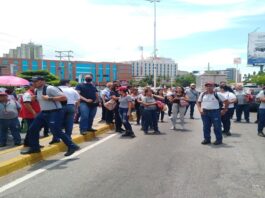Protesta de trabajadores de Unicasa en Lechería, Anzoátegui