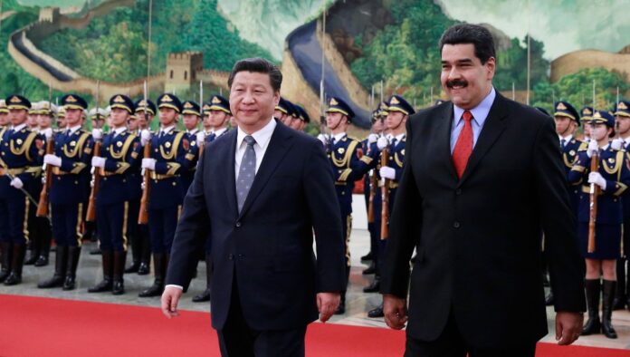 Maduro con el presidente chino