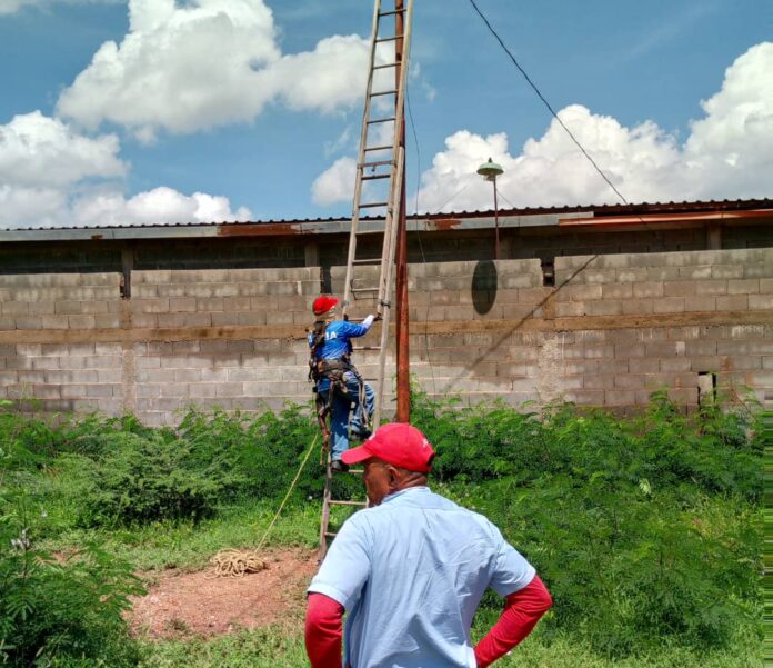 En el Cujizal de Bobare ya cuentan con servicio eléctrico