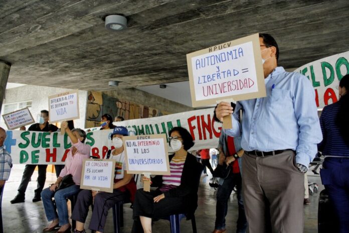 profesores piden aumento de sueldo