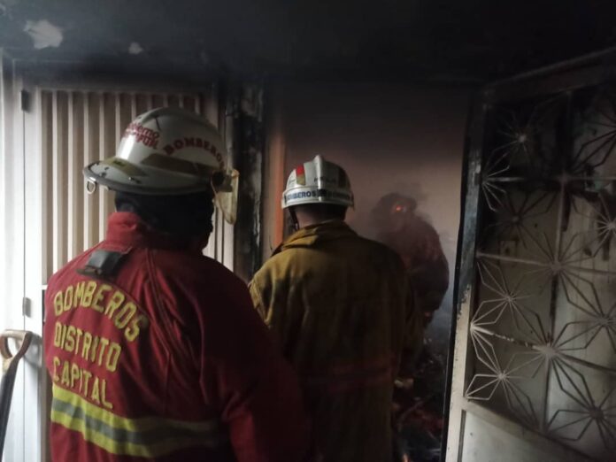 incendio de un edificio en Caracas