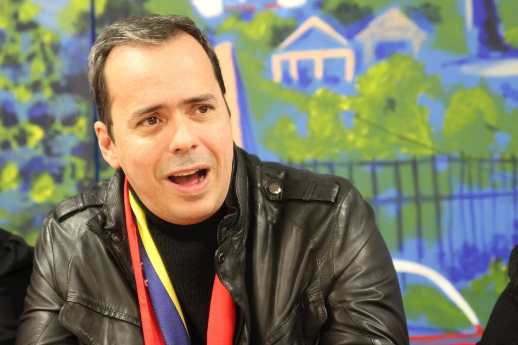 ¿Quién es J.J?