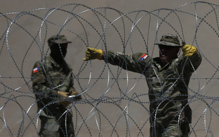 fuerte militar para evitar el paso de migrantes