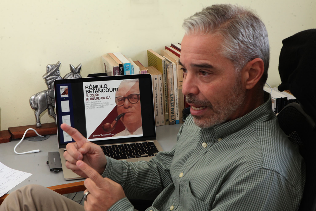 Luis Lauriño, autor de libro sobre Rómulo Betancourt