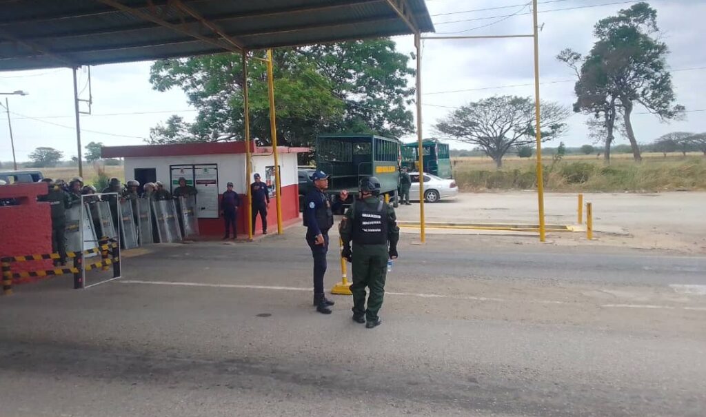 Los indígenas yukpas de la Sierra de Perijá, decidieron viajar a Caracas con el fin de exigir al Estado venezolano que cumpla sus promesas.