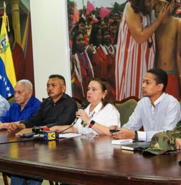 Gobernadora de Delta Amacuro y otras autoridades regionales