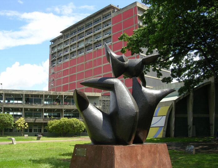 La UCV