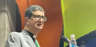 El rector de la UCAB, Arturo Peraza, SJ, en el evento Constructores de Paz 2024