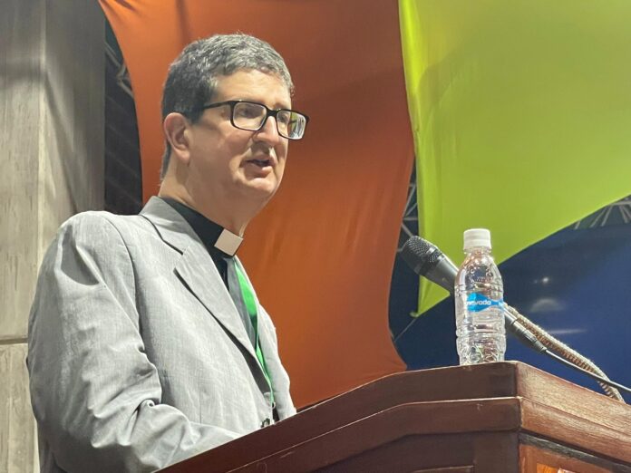 Constructores de Paz - Arturo Peraza SJ El rector de la UCAB, Arturo Peraza, SJ, en el evento Constructores de Paz 2024