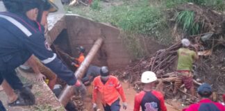 Cuerpos de rescate ateniendo afectaciones por lluvias en Carúpano