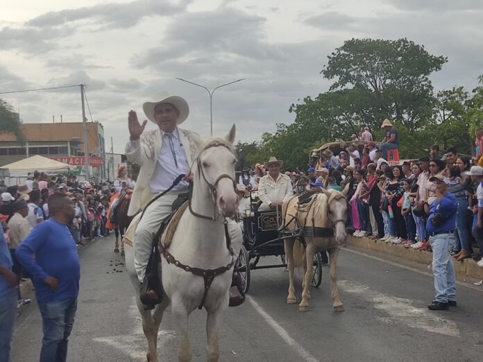 Alcalde Javier Oropeza