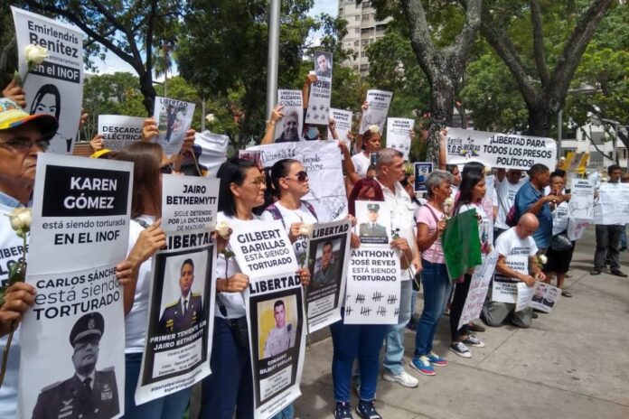 familiares de presos políticos