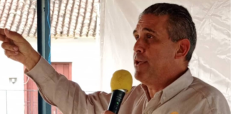 Alcalde Javier Oropeza