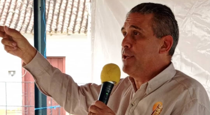 Alcalde Javier Oropeza
