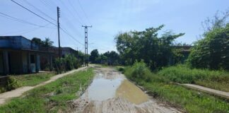 Los habitantes de la urbanización Aurora II manifestaron su preocupación ante las deficientes condiciones de su comunidad. 