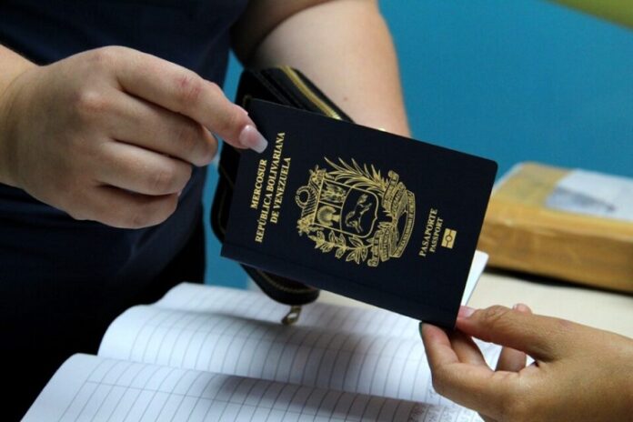 Pasaportes venezolanos Ecuador