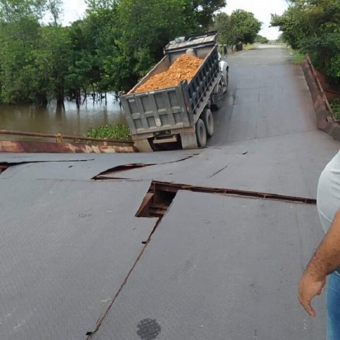 Colapso puente Maporal en Mantecal, Apure