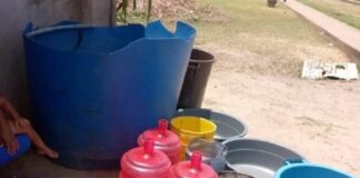 Peroles vacíos en Villa Bolivariana de Tucupita