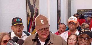 Ministro de Alimentación Carlos Tellería