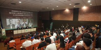 Congreso de Economía en la UCAB