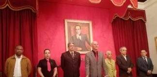 ULA reconoce a estudiantes universitarios en su día