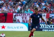 Miguel Navarro sigue en Talleres de Córdoba.