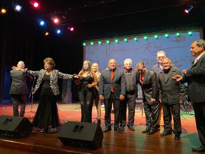 Rinden Homenaje a Verónica Rey