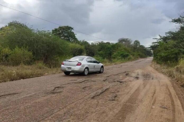 Vía a La Macanilla, municipio Pedro Camejo, Apure
