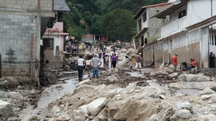 Aftermath of flash flooding in Tovar