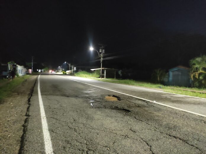 Carretera nacional fue marcada, pero el peligro sigue en Tucupita (1)