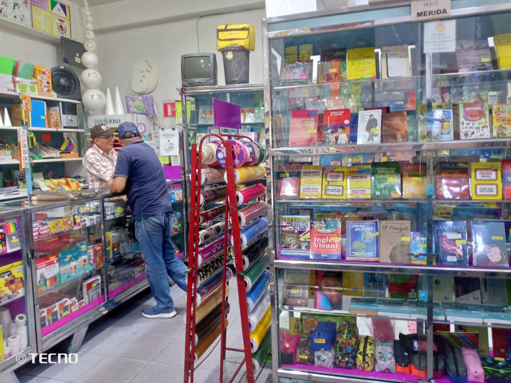 Más de 100 dólares requeiren merideños para comprar los utiles escolares y uniformes
