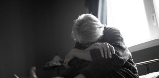 Especialista alerta que jóvenes y adultos mayores son los más vulnerables al suicidio