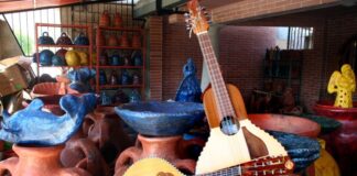 La música oriental sigue cultivándose pese a la falta de proyección en los medios