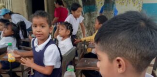 Programa ‘Desayunando con Papa Dios’ llegó a la Escuela Indígena Onokshi Opikuko de Machiques