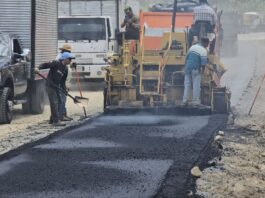 Inician asfaltado en vía afectada por las lluvias en Mérida