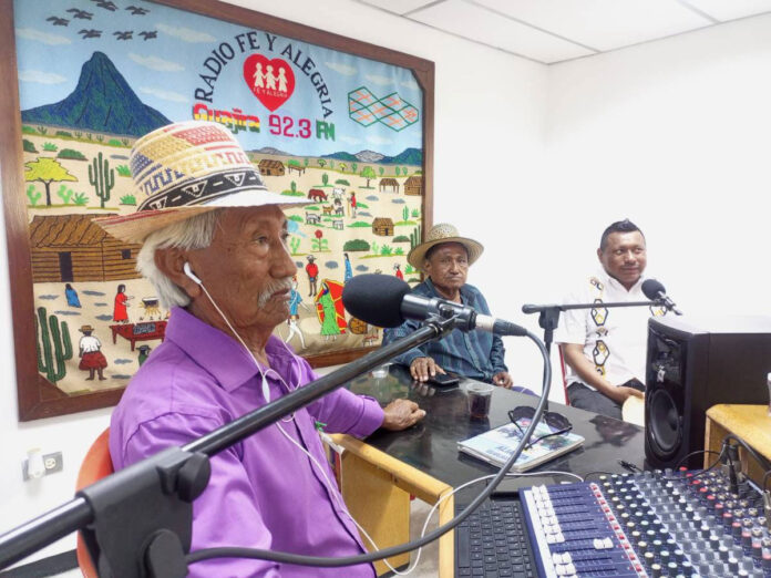 Radio Fe y Alegría Paraguaipoa 92.3 FM