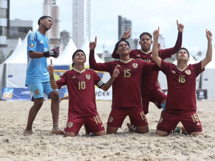 La selección juvenil sub-20 terminó de manera invicta la Liga Evolución 2025 de fútbol playa.