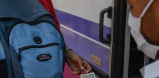 Transportistas insisten en mantener mesas de diálogo para indexar el pasaje al dólar