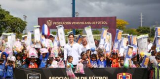 FVF inaugura la cancha de fútbol número cinco de un total de 24 prometidas por Jorge Giménez