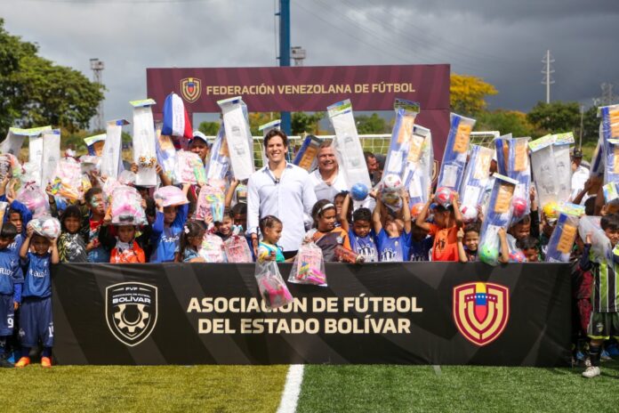 FVF inagura cancha en Bolívar