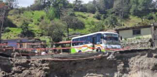 Continúan los trabajos en la falla de borde en la vía del páramo de Mérida