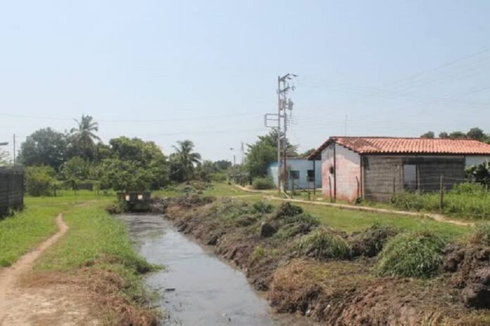 Canal tapado en Guasdualito