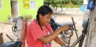 Yordanny Meléndez: una joven wayuu que conquista el mundo de la mecánica con herramientas y sueños