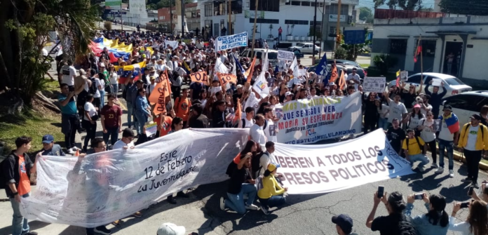 Marchas jóvenes Marchas por el día de la juventud en Mérida, San Fernando y Machiques