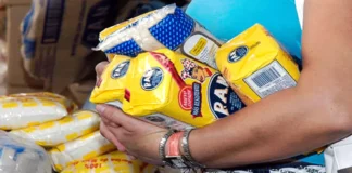 Maturinenses van de un lado a otro en busca de ofertas para rendir el dinero