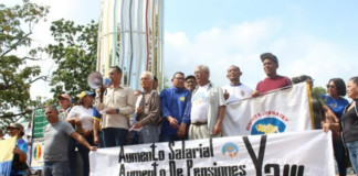 Organizaciones sindicales rechazan que el gobierno solo aumentara el bono de guerra Protesta de trabajadores en Maturín