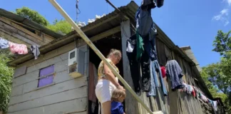 Sobrecarga de cuidados profundiza la pobreza en hogares liderados por mujeres